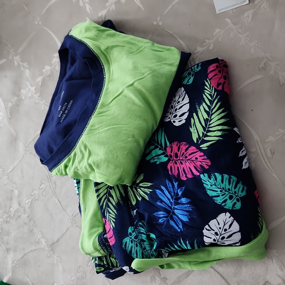 ⁷NWOT, Lissome ladies 2 piece lightweight Loungewear set, size small